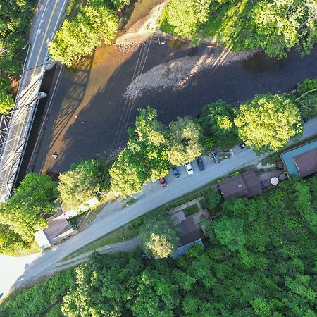 River Front Resort Elkins Bagian luar foto