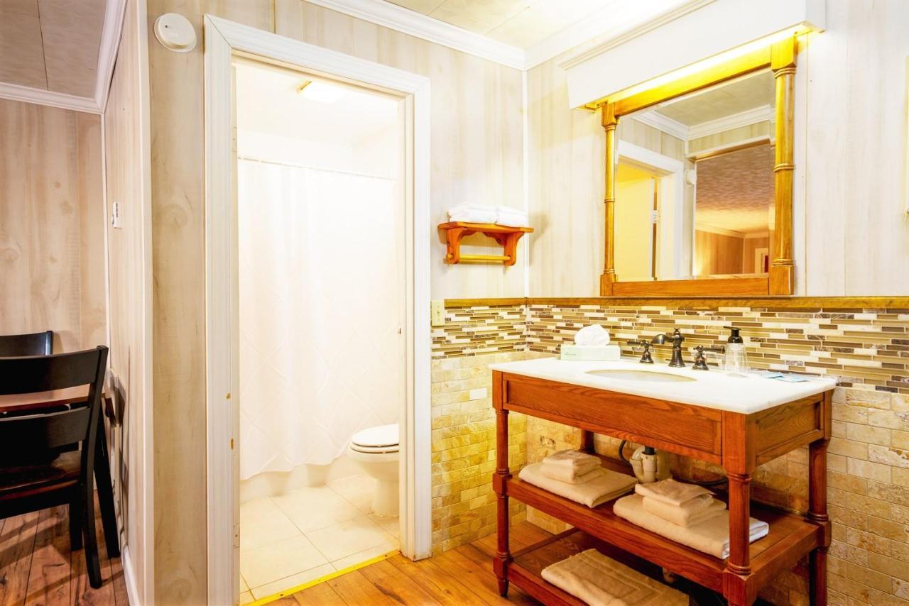 River Front Resort Elkins Bagian luar foto