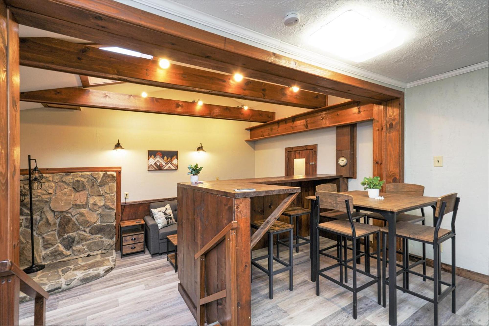 River Front Resort Elkins Bagian luar foto
