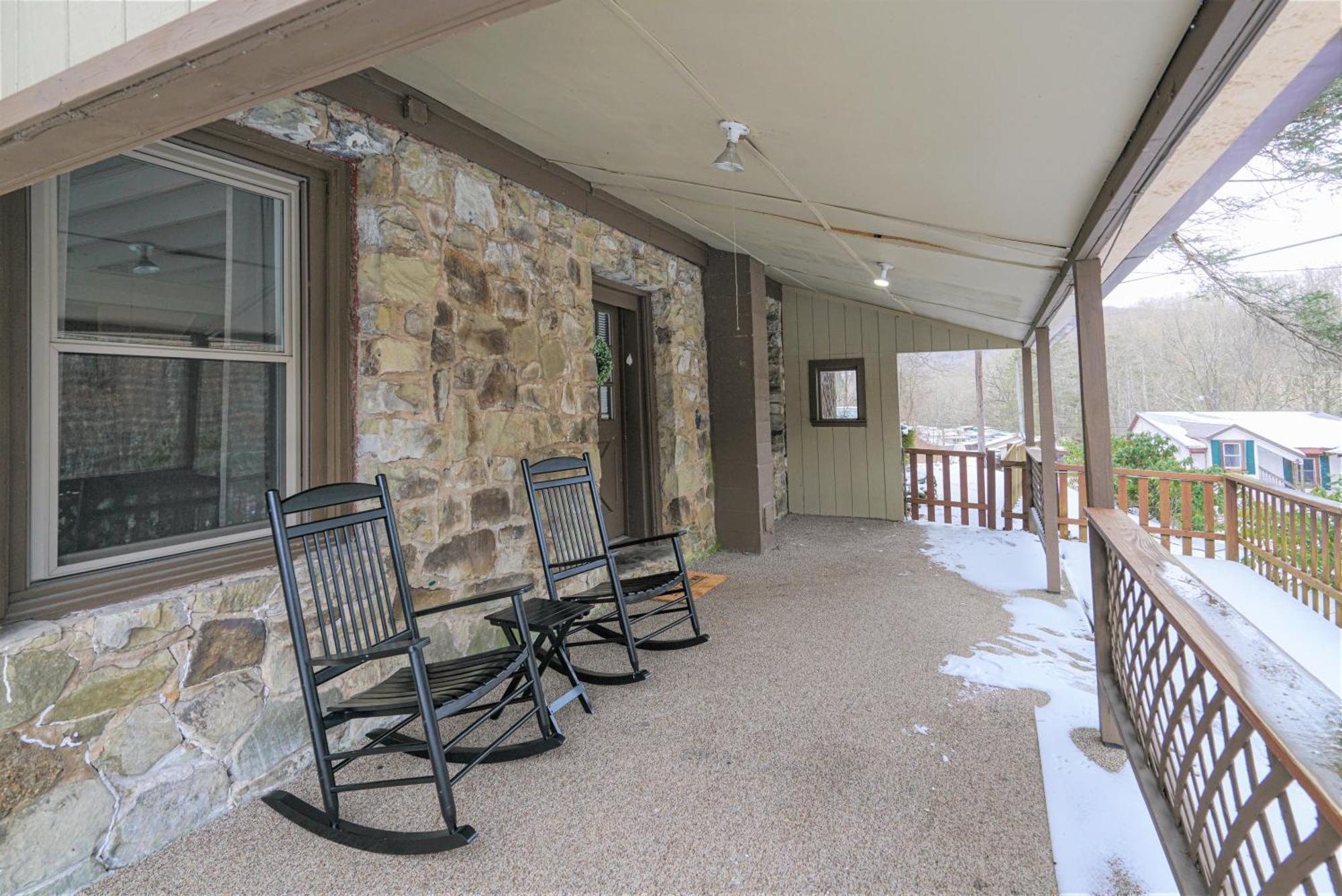 River Front Resort Elkins Bagian luar foto