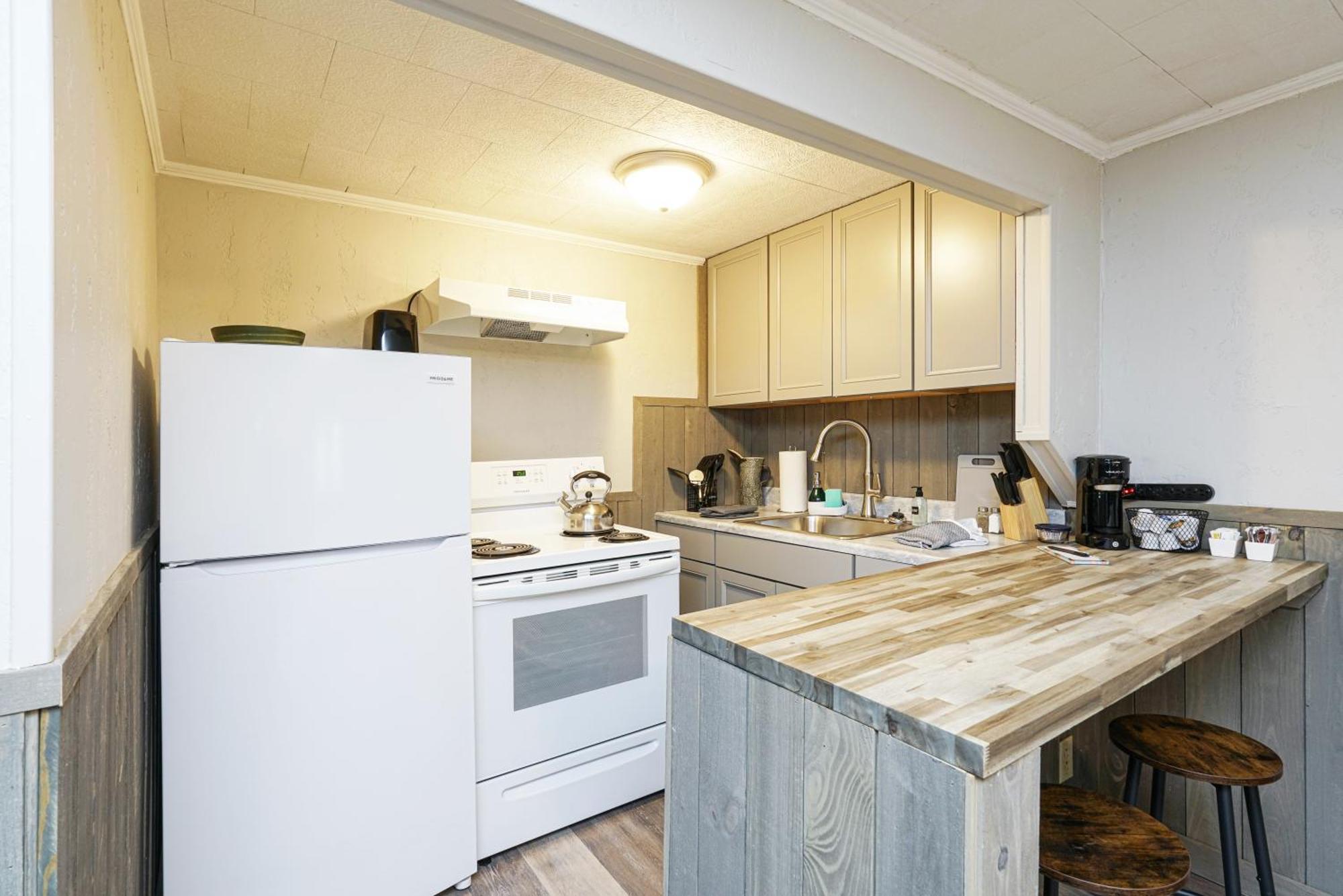River Front Resort Elkins Bagian luar foto