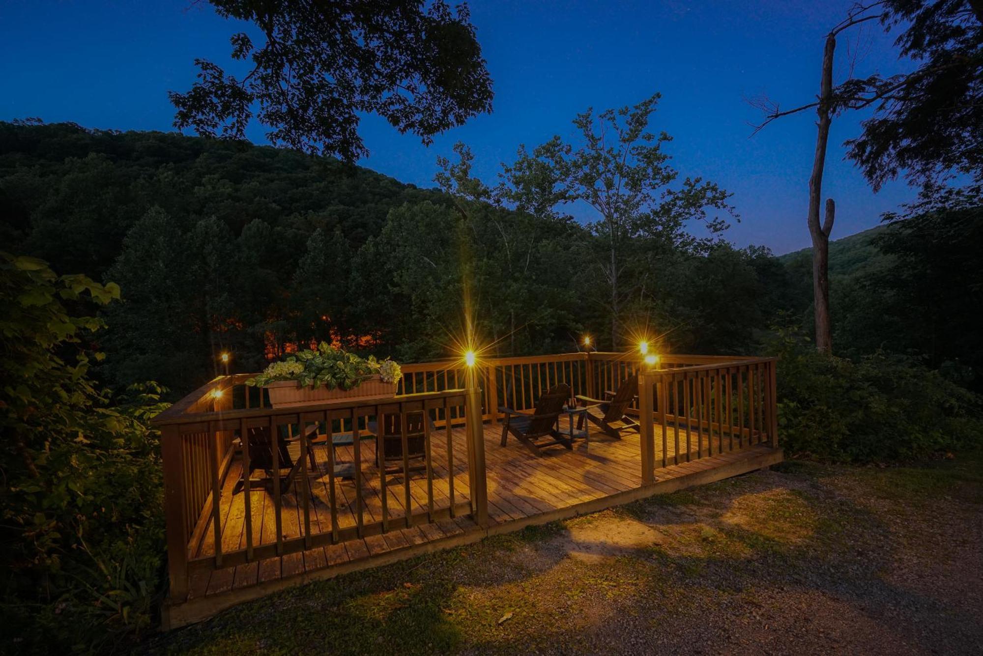 River Front Resort Elkins Bagian luar foto