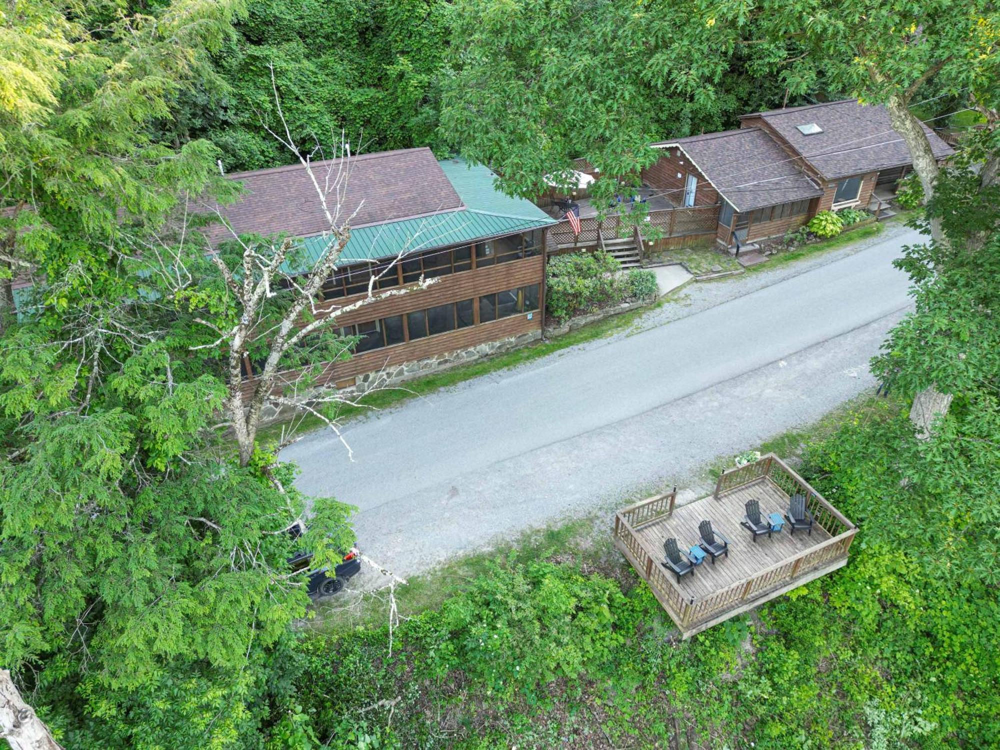 River Front Resort Elkins Bagian luar foto