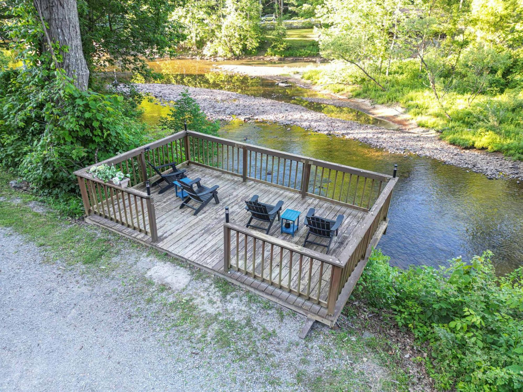 River Front Resort Elkins Bagian luar foto